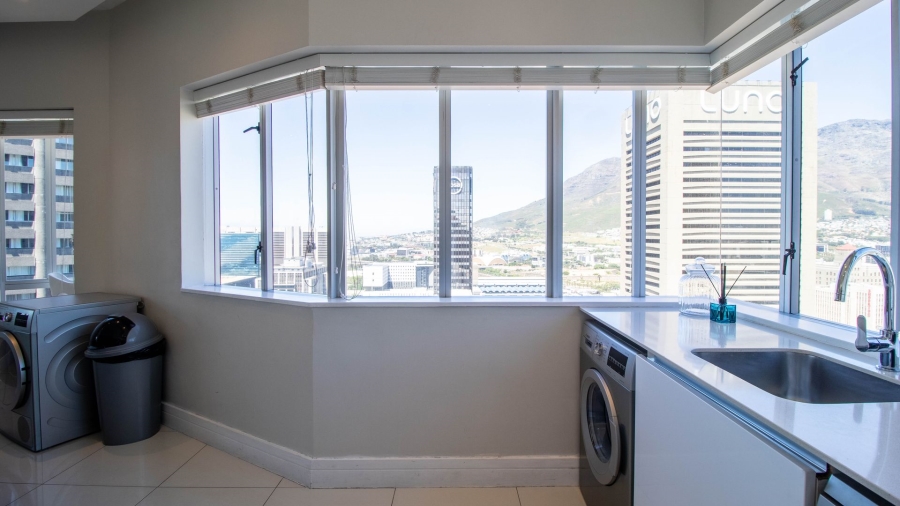 2 Bedroom Property for Sale in Cape Town City Centre Western Cape
